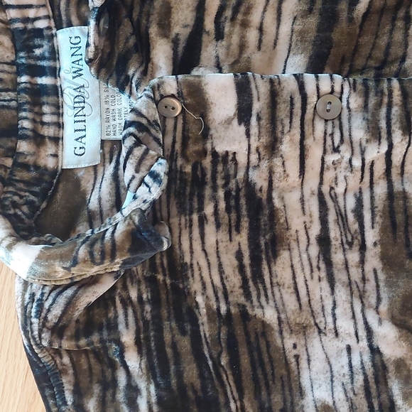 Velvet blouse - Picture 2 of 6